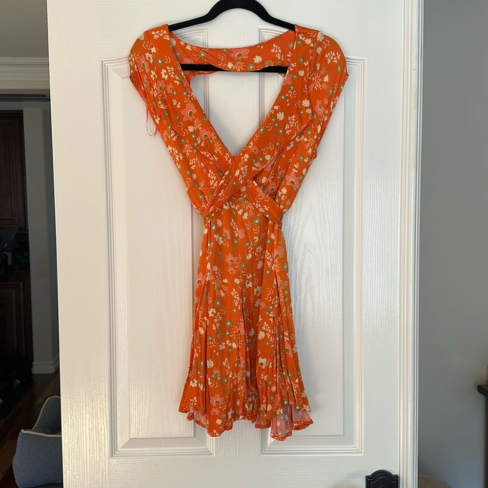 Free People It Takes Two Floral Print Deep V-Neck Tie Detail  Mini Dress.